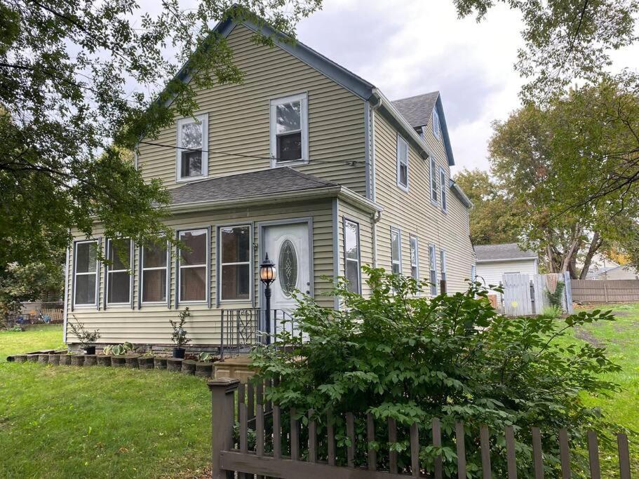 **Stylish Pet Friendly 3 Bedroom House** Cleveland Exterior foto